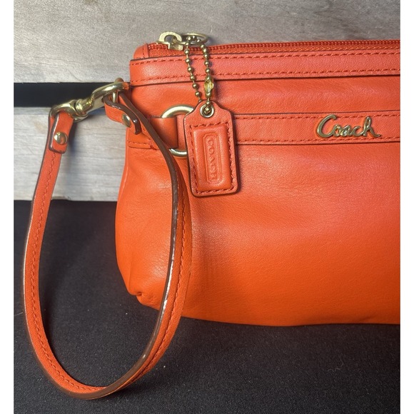 Coach Dark Coral Leather Wristlet Clutch‎ Bag Gold Tone Hardware - Picture 3 of 7
